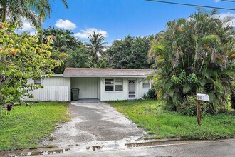 Building Photo - 1297 NW Charlie Green Dr