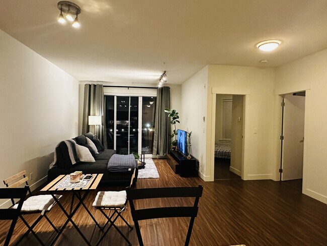 Photo du bâtiment - 1975-1975 McCallum Rd