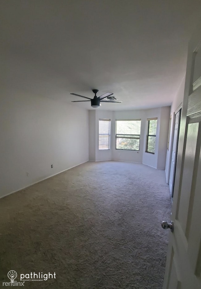 Building Photo - 3 br, 2.5 bath House - 818 Sack Drive UNIT