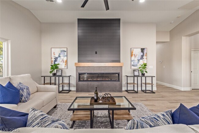 Foto del edificio - 4785 N Grand Canyon Dr