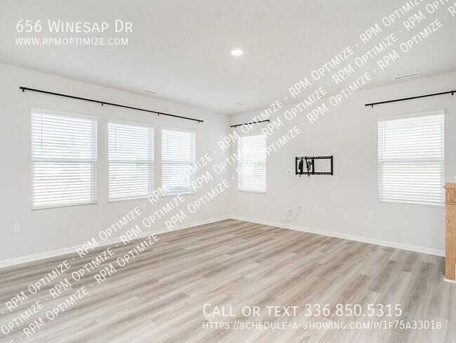 Foto del edificio - 656 Winesap Dr