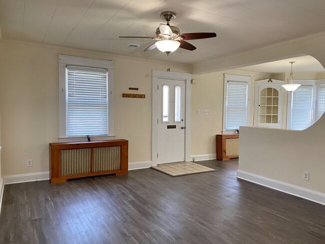 Building Photo - Charming 3 Bedroom/1 Bathroom Home in Halethorpe, MD!