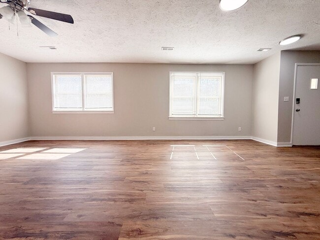 Building Photo - Newly Renovated 3-Bedroom Home with Fenced Backyard and Covered Patio in Cookeville