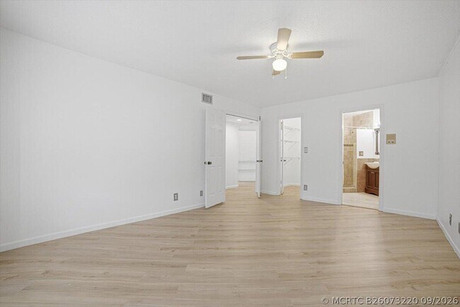 Foto del edificio - 11635 Ficus St