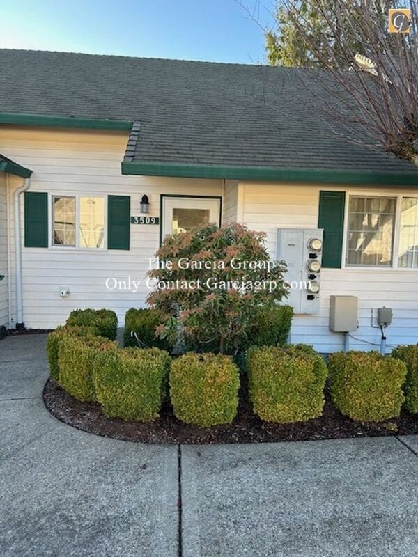 Building Photo - 3511 SE Vineyard Rd