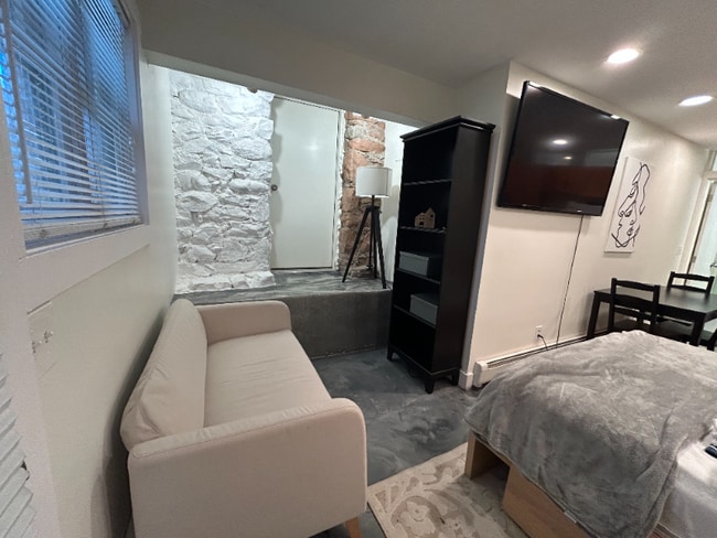 Building Photo - 137 W 600 N