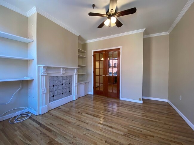 Building Photo - 218 Willow Ave