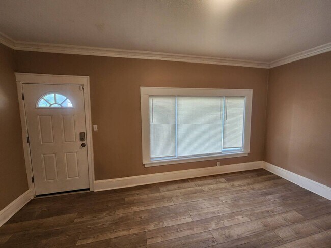 Building Photo - 1085 Addison Rd