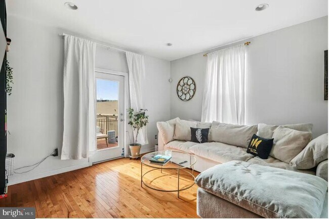 Building Photo - 1120 S 26th St