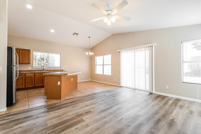 Foto del edificio - 3034 W Melinda Ln