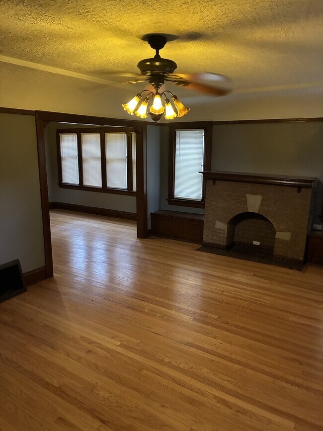 Building Photo - 2944-2946-2946 N 55th St