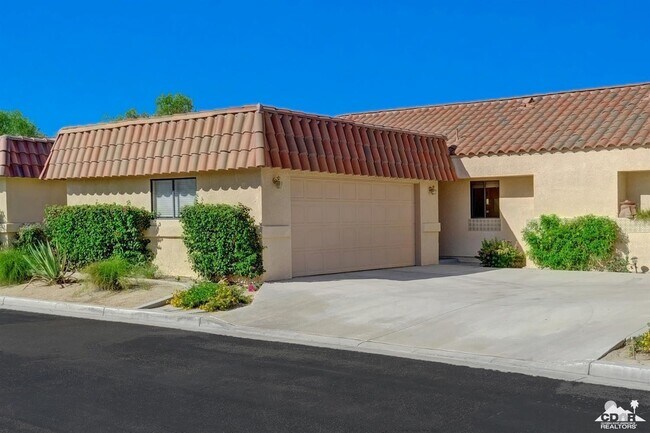 Foto del edificio - 40461 Bay Hill Way