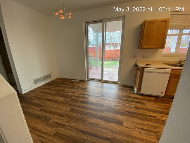 Foto del edificio - Beautiful Spacious House- Near Harvest Creek!