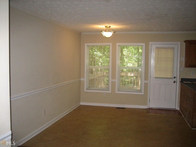 Building Photo - 588 Augustus Ct