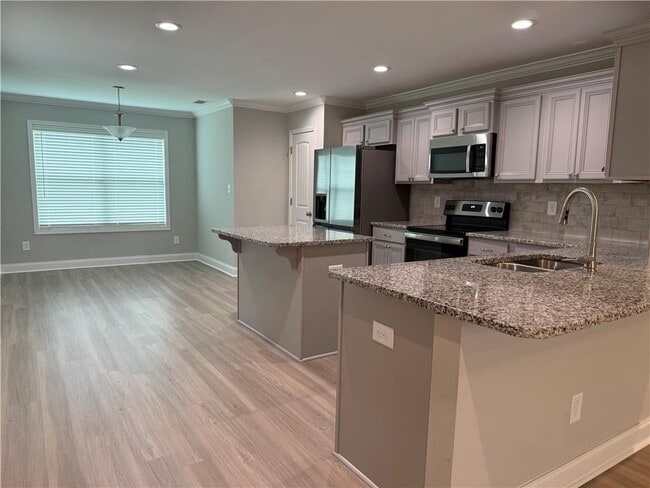Foto del edificio - 231 Creek Ridge Dr