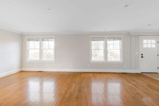 Building Photo - 368 Concord Ave