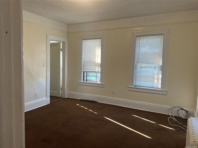 Foto del edificio - 143-11 Farmers Blvd