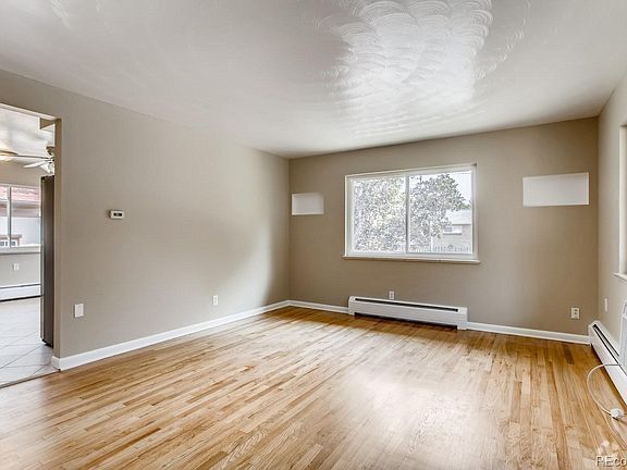 Building Photo - 4300 Umatilla St