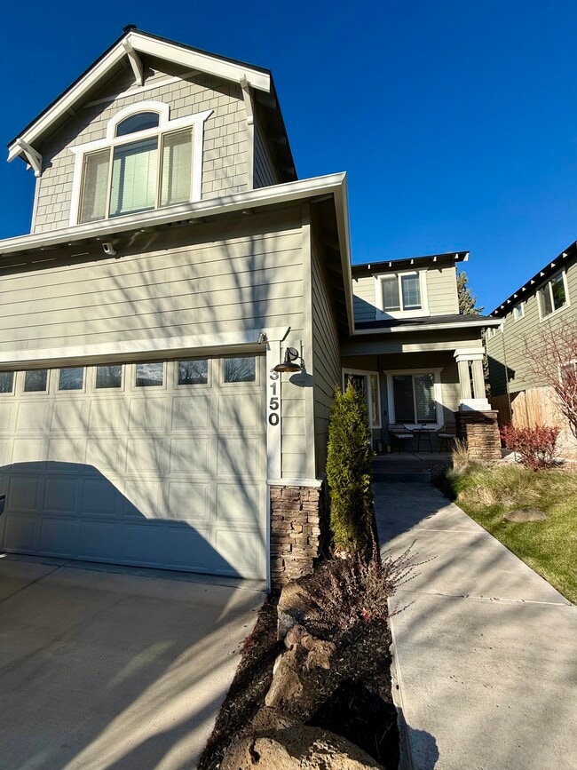 Building Photo - 3150 NE Angela Ave