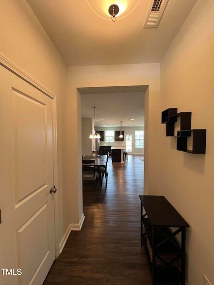 Building Photo - 1109 Little Gem Ln