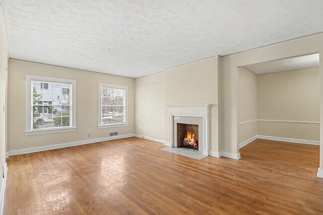 Foto del edificio - Great Emory Area Rental