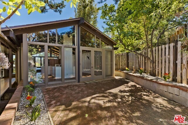 Building Photo - 600 Erskine Dr
