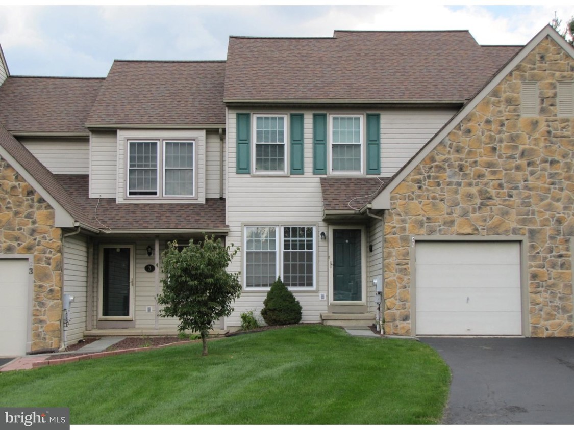 Primary Photo - 2 Winterset Ct