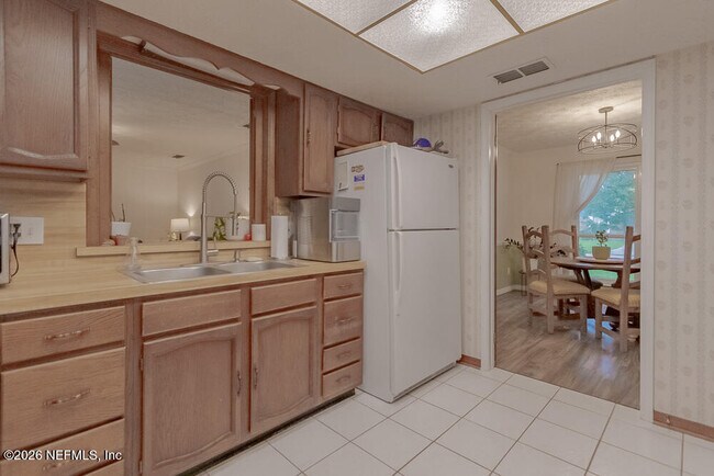 Foto del edificio - 3128 Old Port Cir W