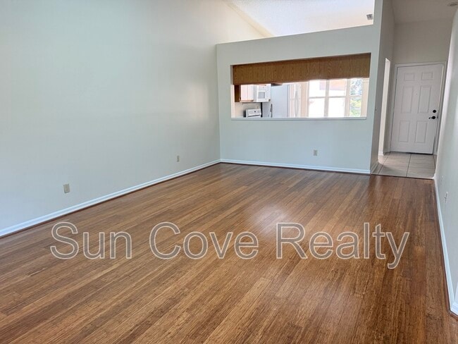 Building Photo - 5215 Lochmead Terrace