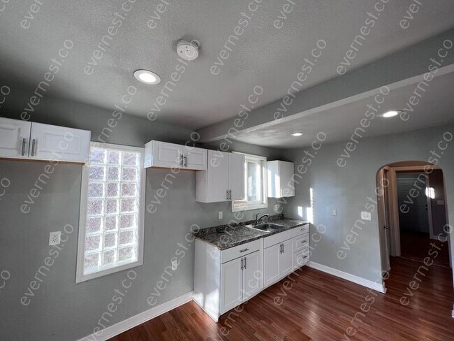 Foto del edificio - 11834 Wisconsin St