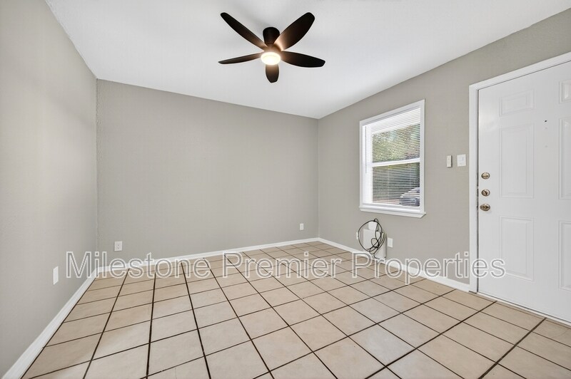 Foto principal - 816 S Crockett St