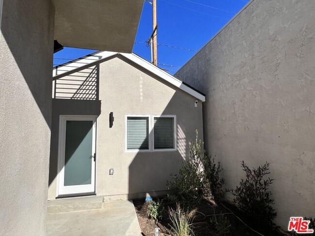 Building Photo - 1337 23rd St