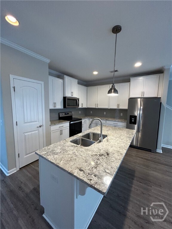 Building Photo - 223 Sonoma Dr