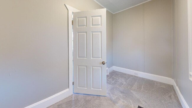 Foto del edificio - Clark / Fulton Area - Single Family Home - 2 Bedroom Apartment