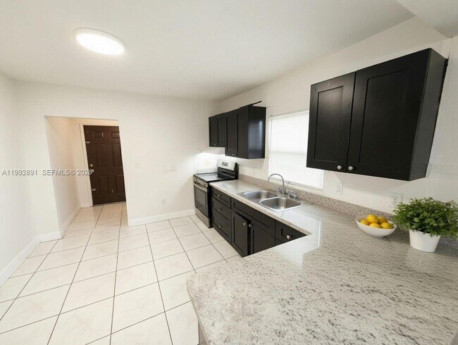 Building Photo - 8013 NW 10th Ct