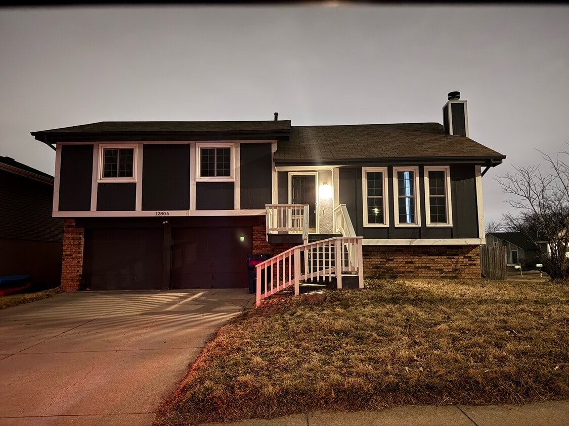 Photo - 12804 Olive St (Omaha, NE)