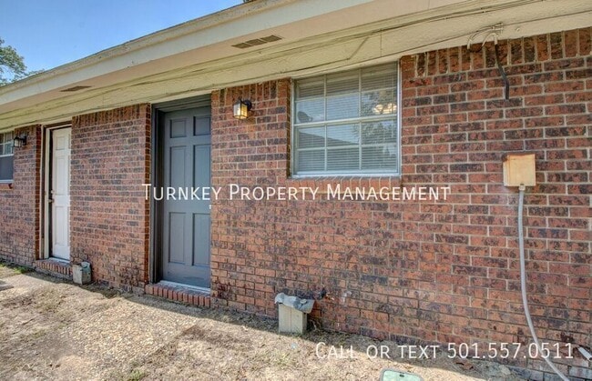 Building Photo - 2 E Laramie Dr