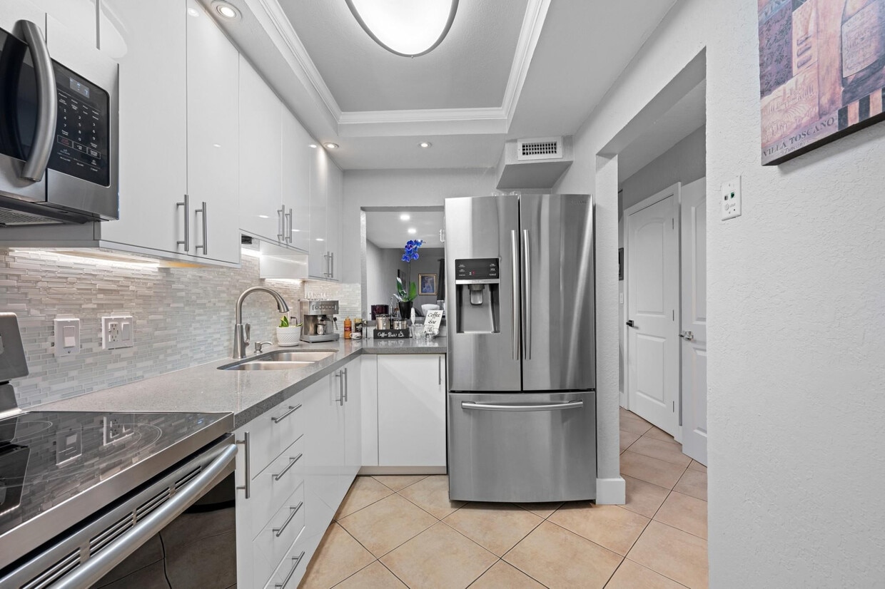 Foto principal - 8010 SW 152nd Ave