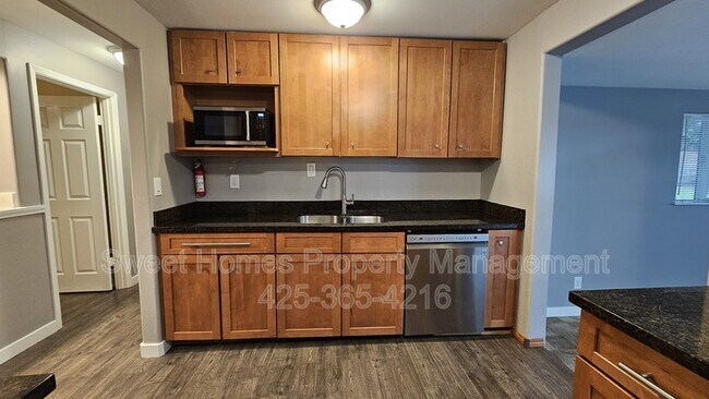 Building Photo - 12828 111th Ave NE