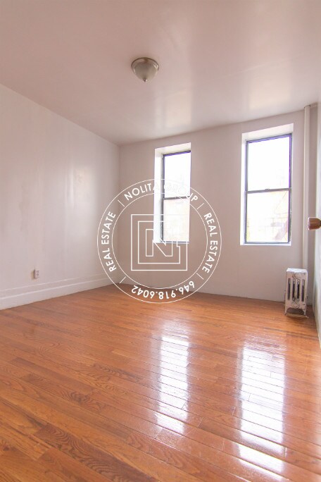 Building Photo - 390 Hooper St