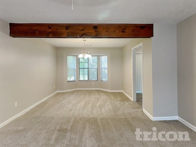 Foto del edificio - 6169 Charring Cross Ct