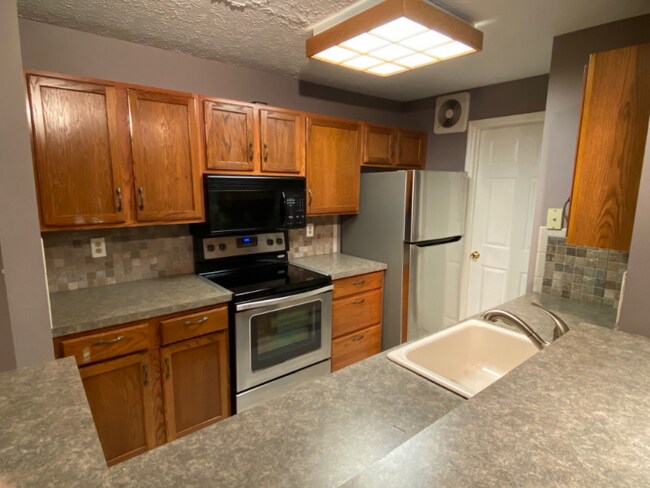 Foto del edificio - 6729 Meadow Creek Dr