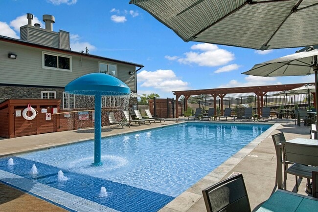 Building Photo - Rosemont West 84th