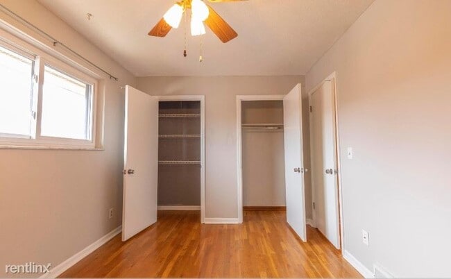 Building Photo - 2 br, 1.5 bath Townhome - 1897 Willoway Cir N