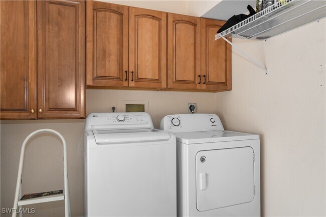 Foto del edificio - 1590 Trafalgar Ln