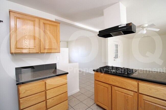 Foto del edificio - 1351 W 14th St