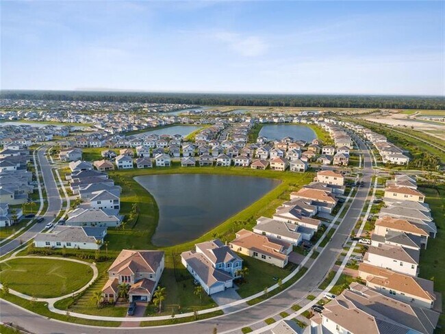 Building Photo - 14965 RedCove Pl