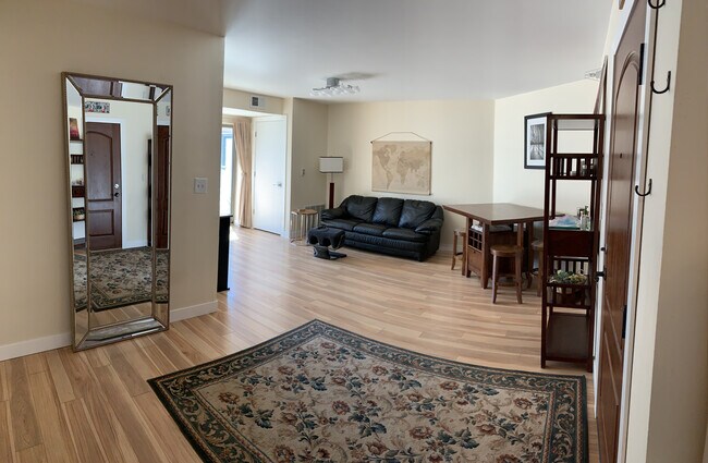 living room - 332 S Linn St