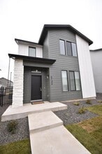 Building Photo - 5122 W Milano Dr
