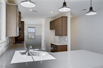 Building Photo - 12470 Madison Pk Pl